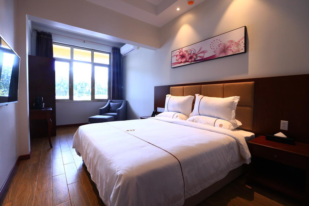 Tf Seaside Hotel Garapan Ngoại thất bức ảnh